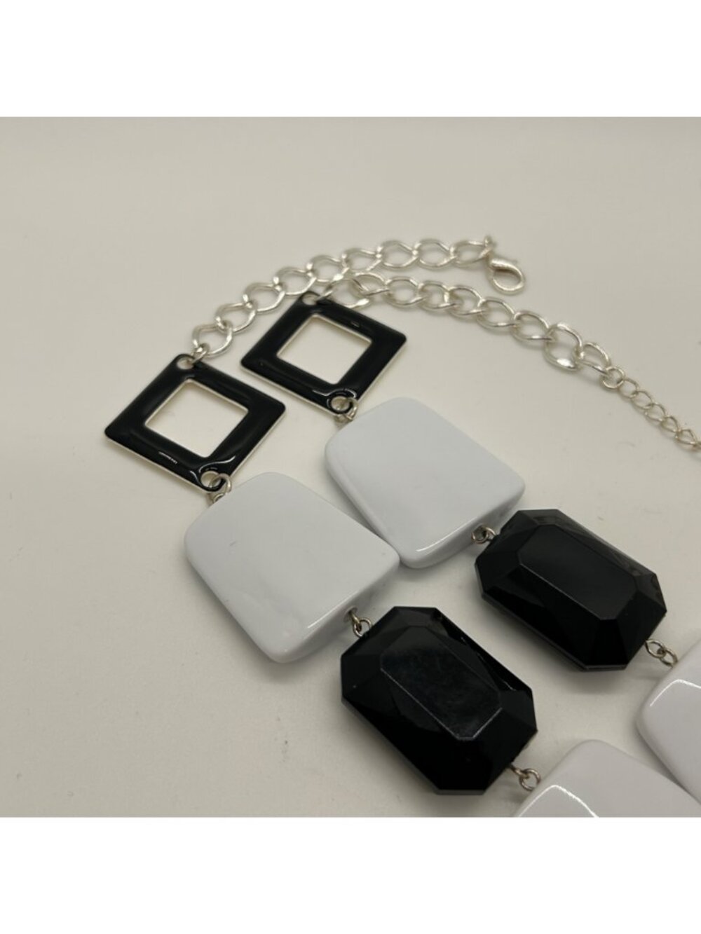 Chunky Black White Statement Necklace Geometric Acrylic Enamel Silver tone Bib - Picture 3 of 13
